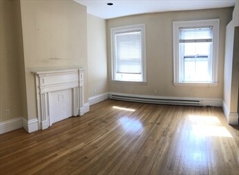 Foto principal - 54 E Springfield St