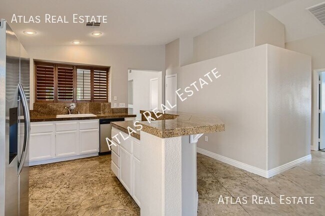 Building Photo - 3 Bed, 2 Bath Single-Story Home with a Spa...