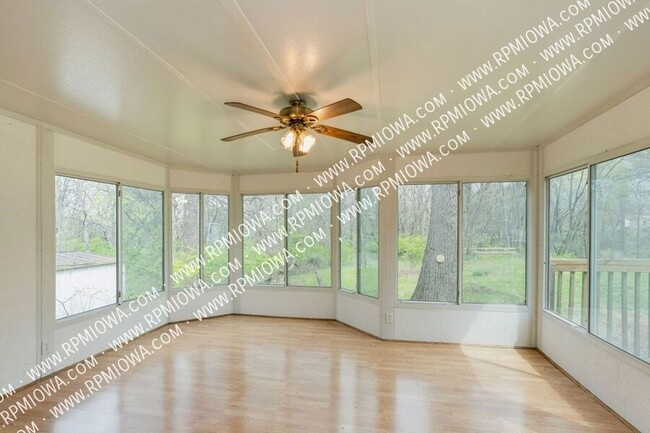 Building Photo - 1543 E 36th St