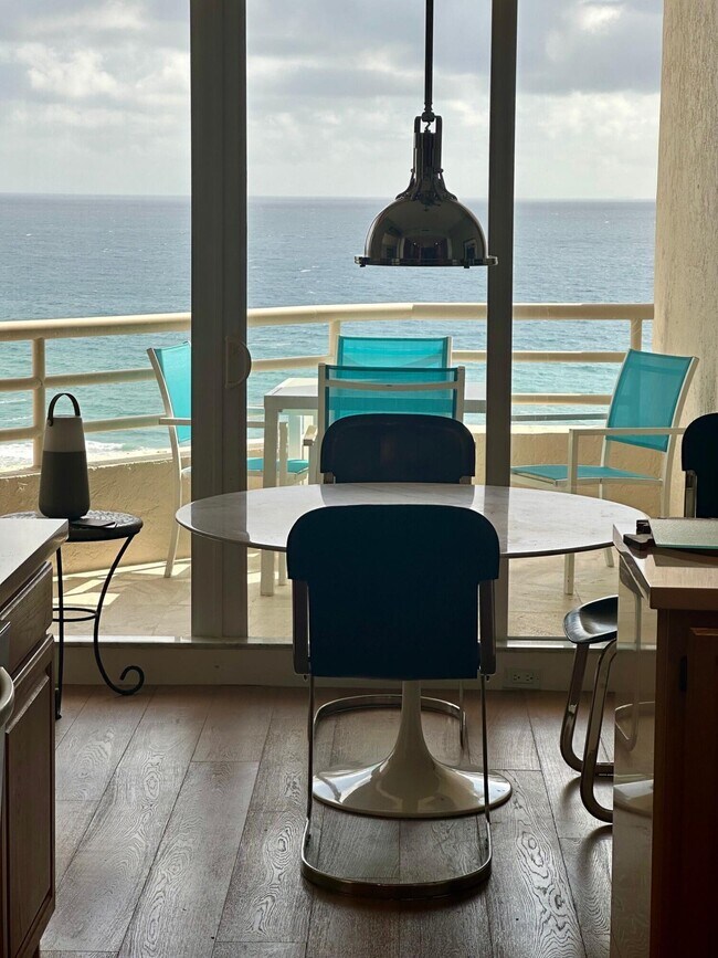 Foto del edificio - 4101 N Ocean Blvd