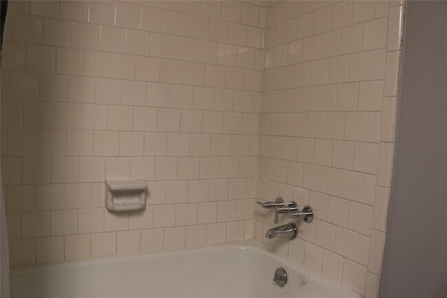 Building Photo - 12633 Memorial Dr