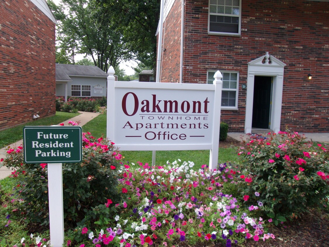 Oakmont Townhomes Apartments Saint Louis, MO