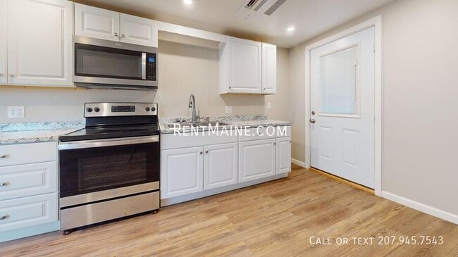 Building Photo - 2 Danielson St