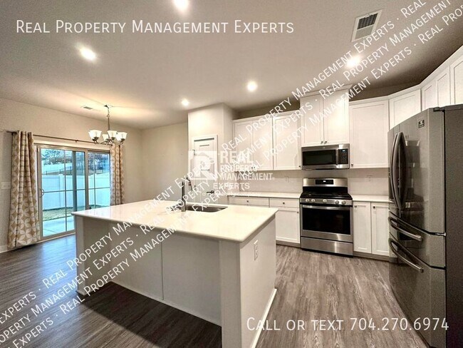 Foto del edificio - Amazing 3BD/ 2.5 BA Townhouse at Waterfron...