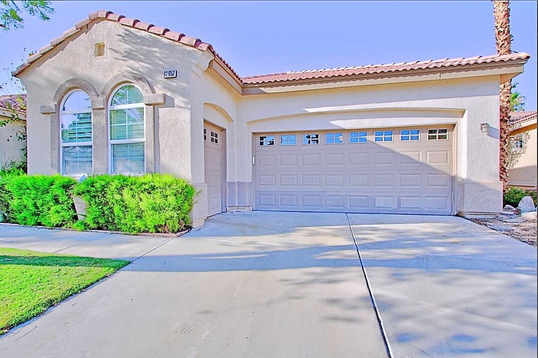 Primary Photo - 82652 Sky View Ln