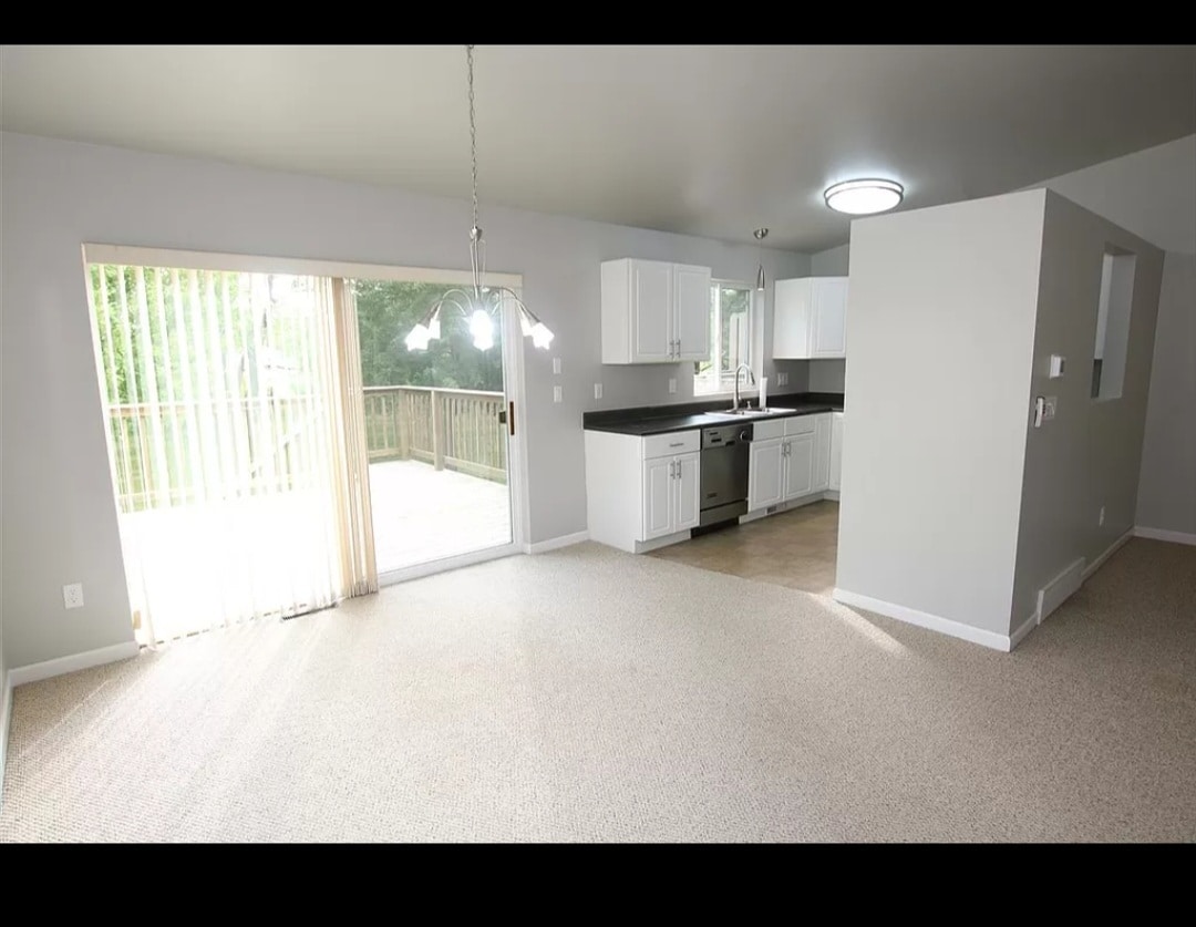 3216 Isaac Ln Unit 8, Oshkosh, WI 54902 Condo for Rent in Oshkosh, WI