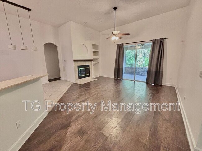 Building Photo - 614 Loire Ct