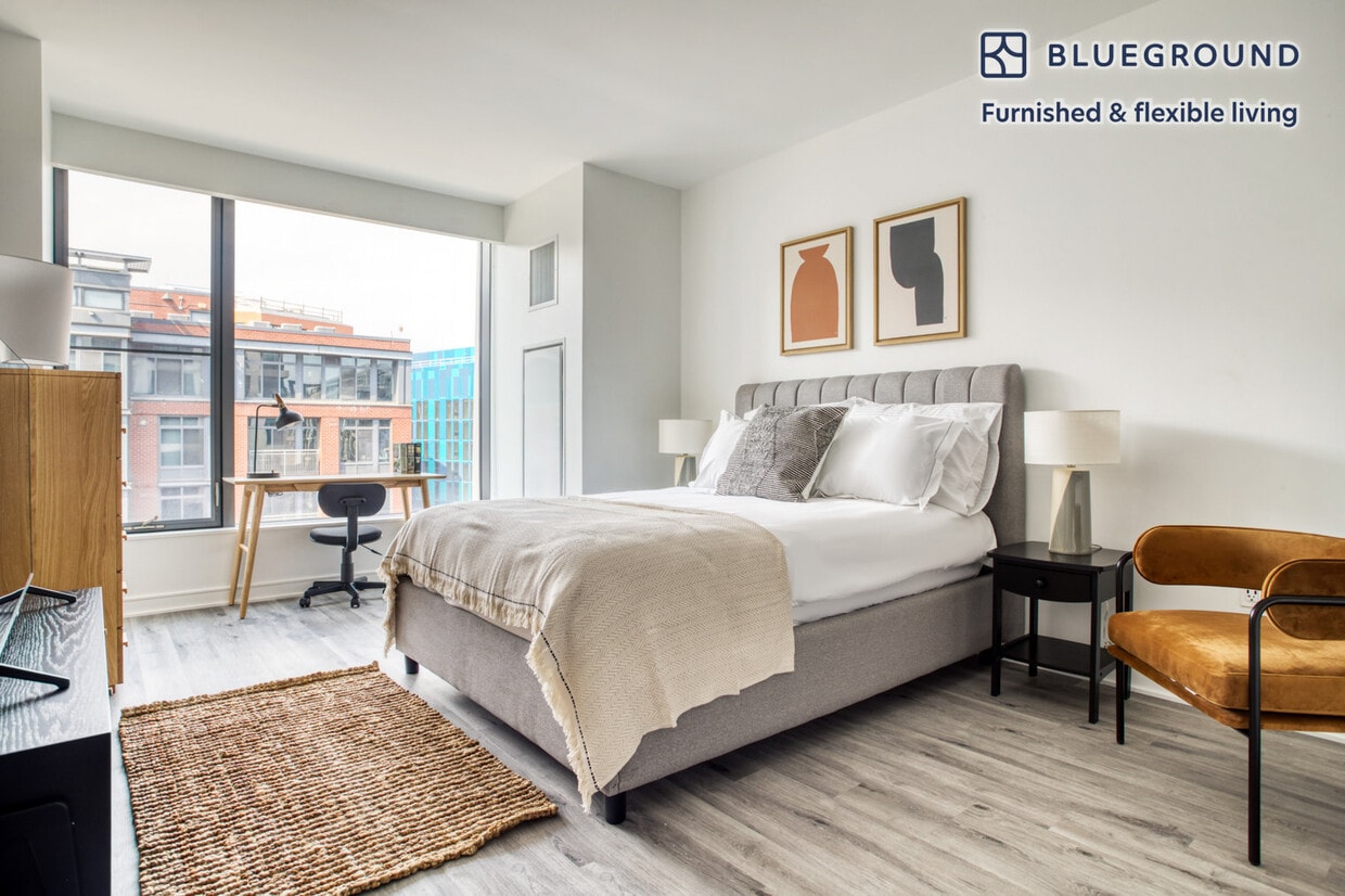 Primary Photo - 949 1st St SE