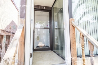 Building Photo - 693 Euclid Ave