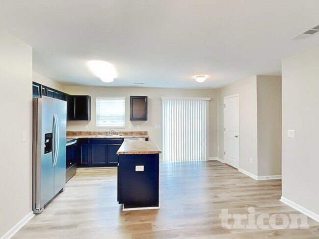 Foto del edificio - 1868 Belle Arbor Dr