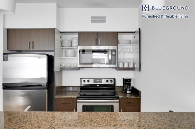 Foto del edificio - 10301 NE 10th St