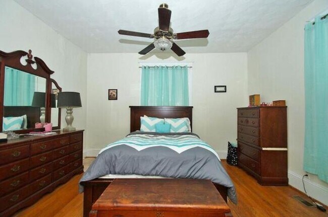 Foto del edificio - 502 Allison Ave SW