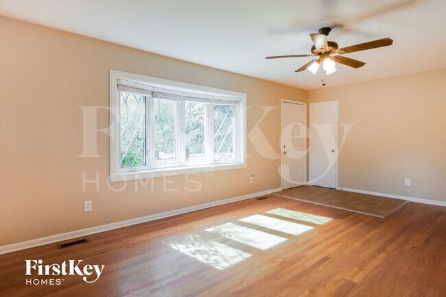 Building Photo - 2721 Gilboa Avenue