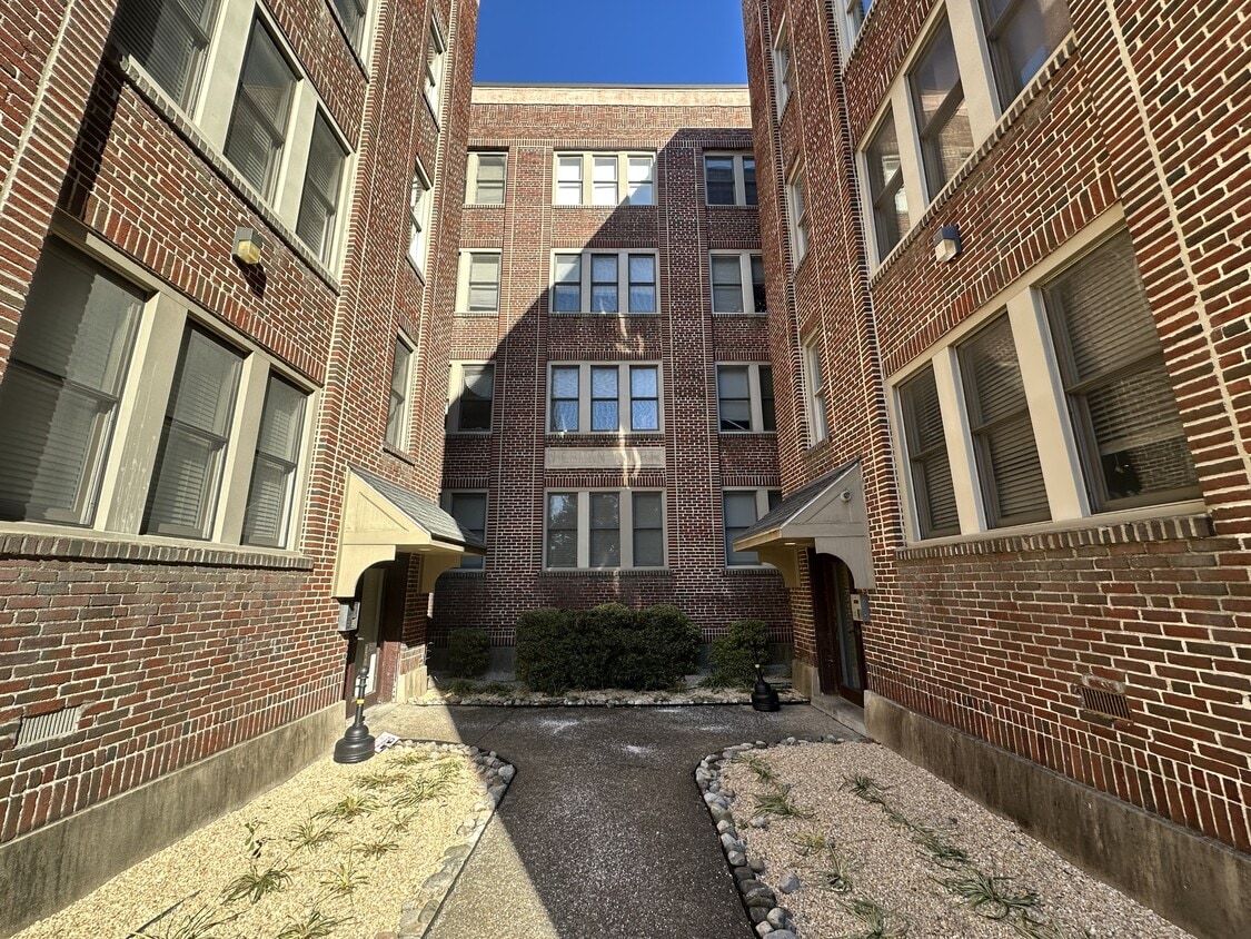 Photo - 200 W 31st St (Norfolk, VA)