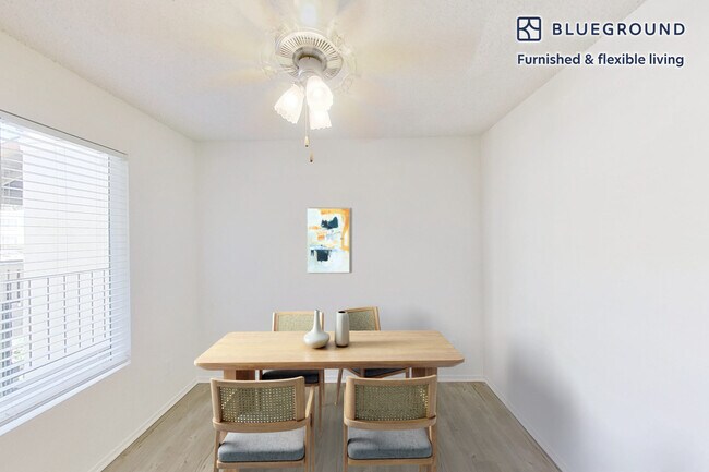 Foto del edificio - 823 Nordahl Rd