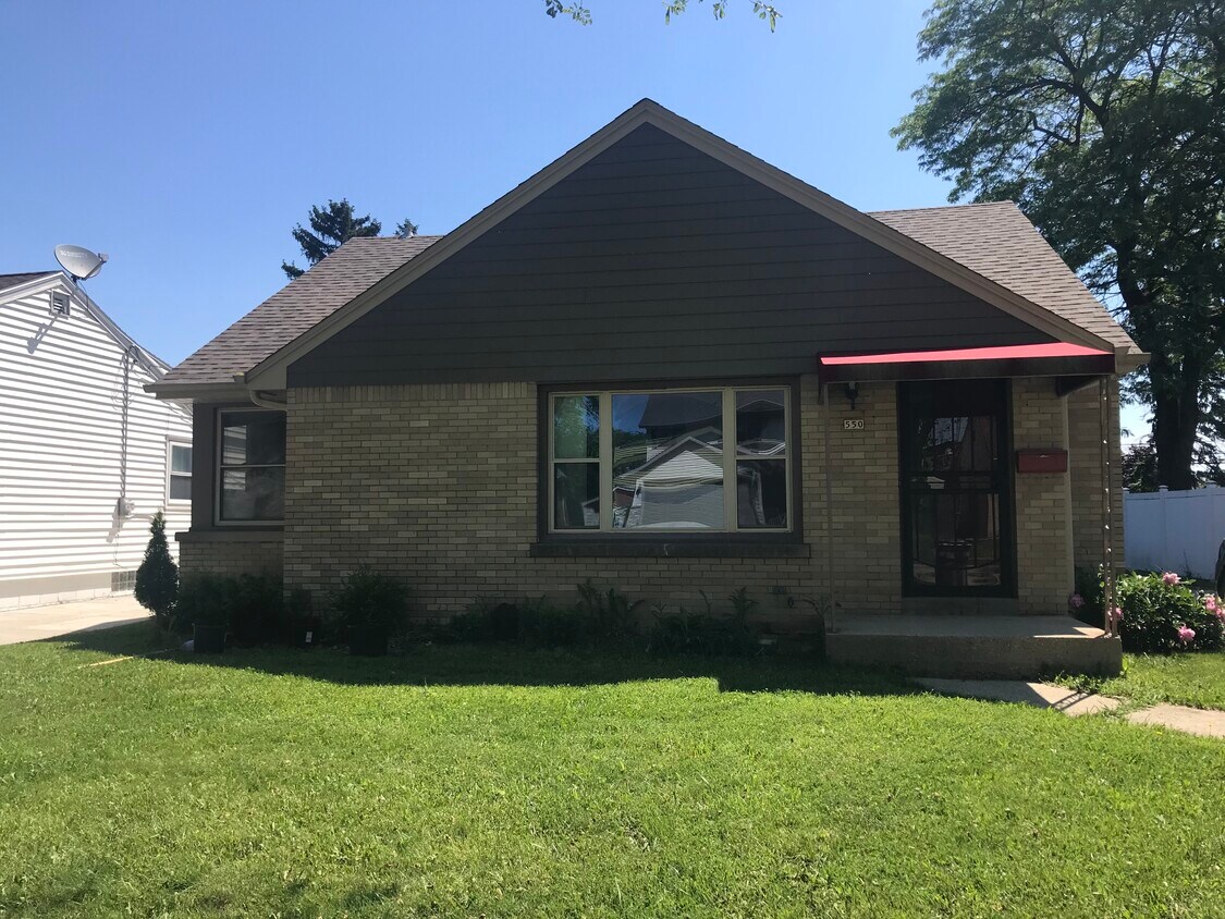 Foto principal - 550 N 94th St