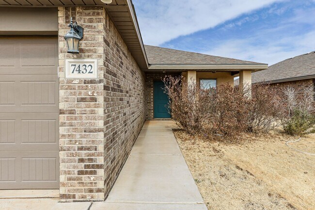 Foto del edificio - Beautiful practically new home in far SW L...