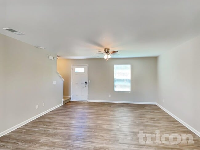 Building Photo - 663 Sequoia Dr