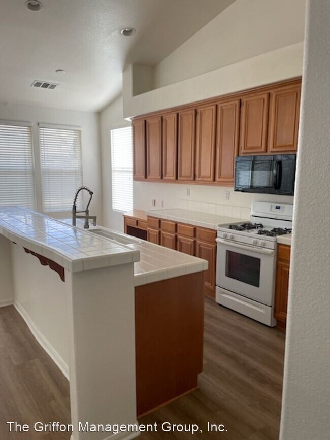 Building Photo - 4 br, 2 bath House - 5452 Nectar Avenue