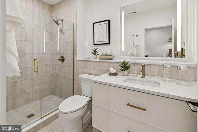 Building Photo - 30 W Allens Ln