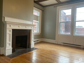 Building Photo - 131 Wentworth St