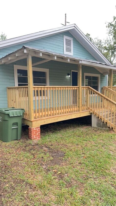 Primary Photo - 121 Whitaker St., Greenville