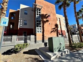Building Photo - 71 E Agate Ave