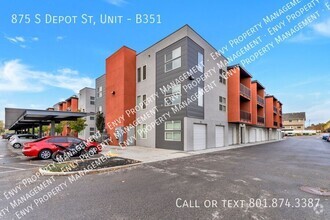 Building Photo - 875 S Depot St