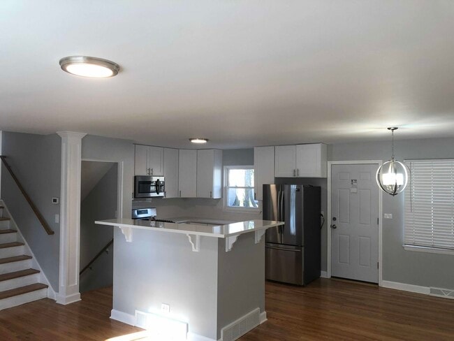 Building Photo - 4918 Pershing Ave