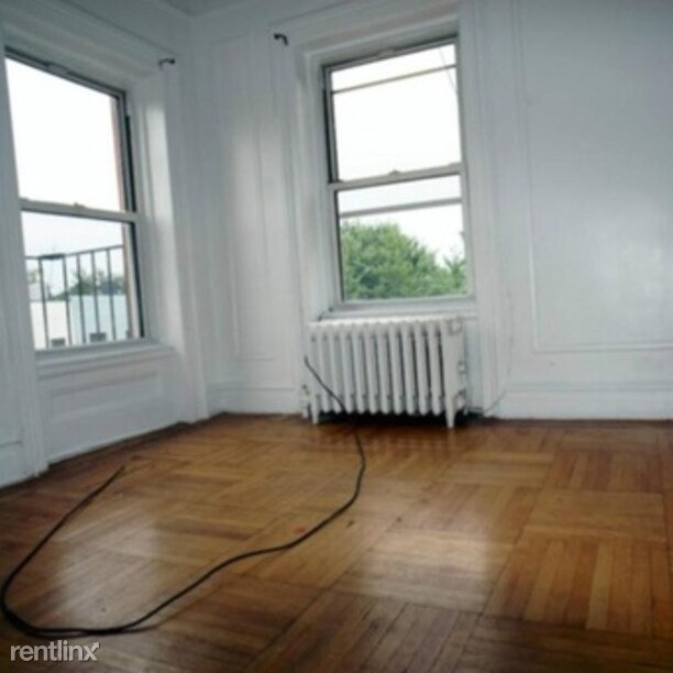 Building Photo - 1098 Bushwick Ave