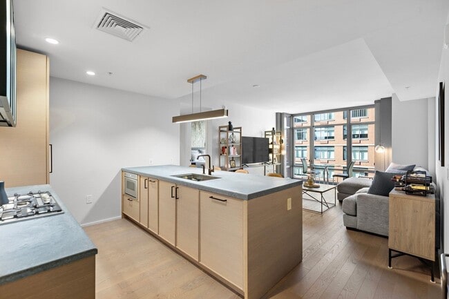 Building Photo - KHuds