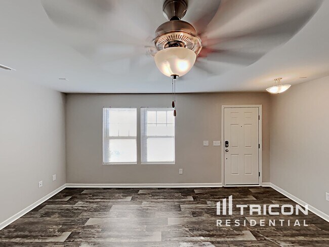Building Photo - 1082 Bitting Hall Cir