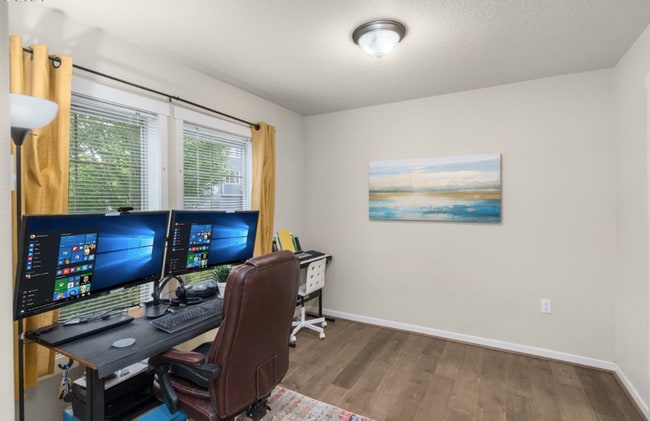 Building Photo - **$250 OFF FIRST FULL MONTH'S RENT** Amazi...