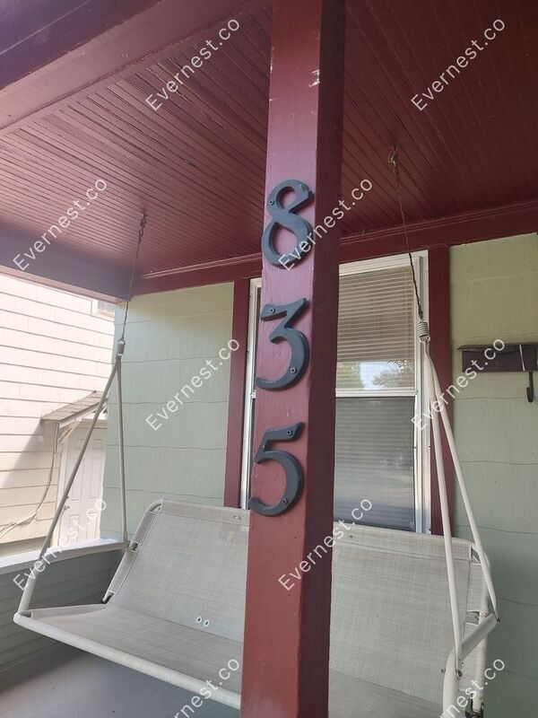 Foto del edificio - 835 S Ash Ave