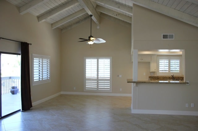 Large Dining room off kitchen - 24672 La Cresta Dr