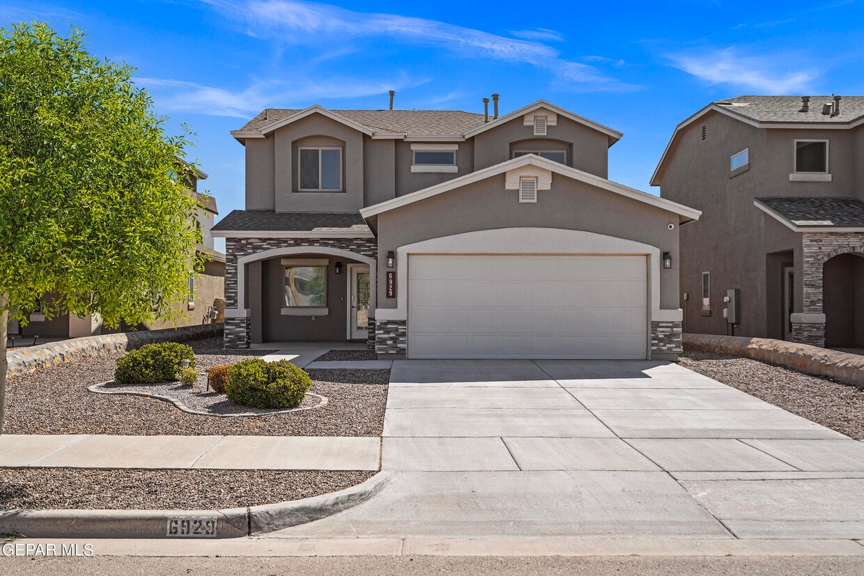 Primary Photo - 6929 Black Mesquite Dr