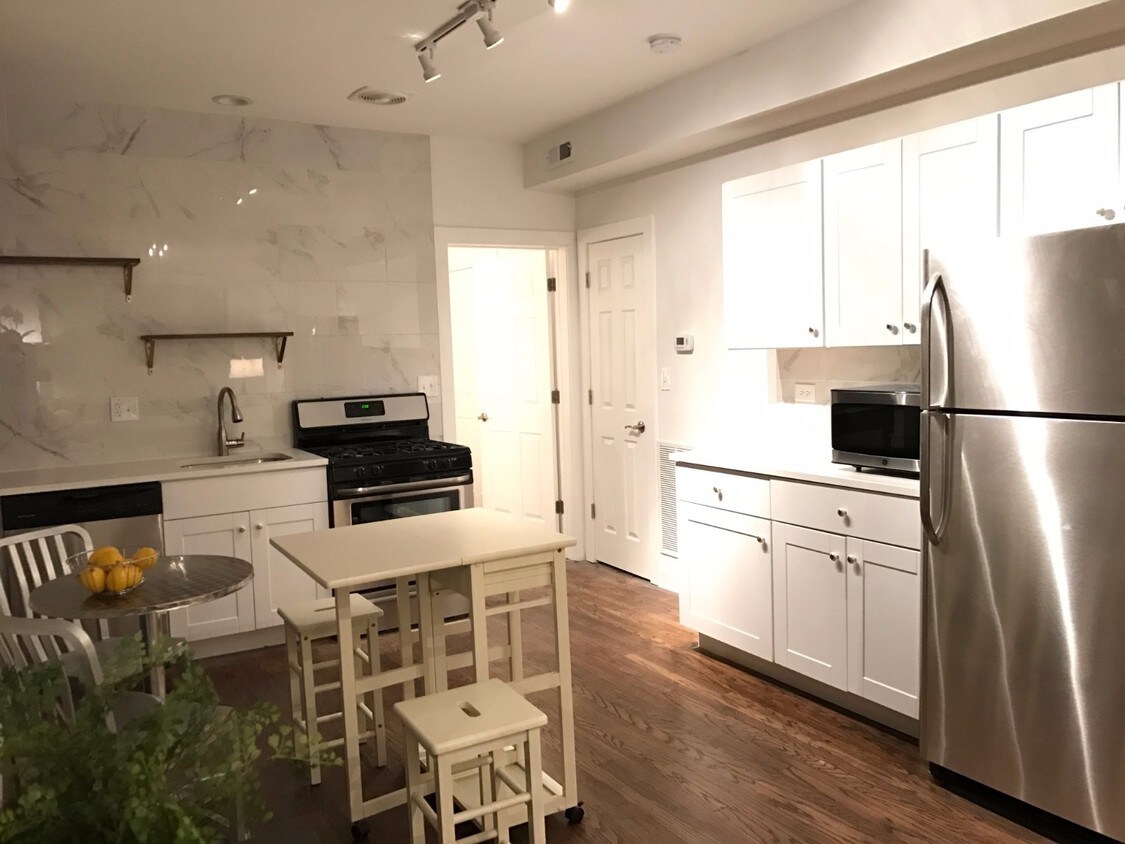 Foto principal - 2611 N Fairfield Ave