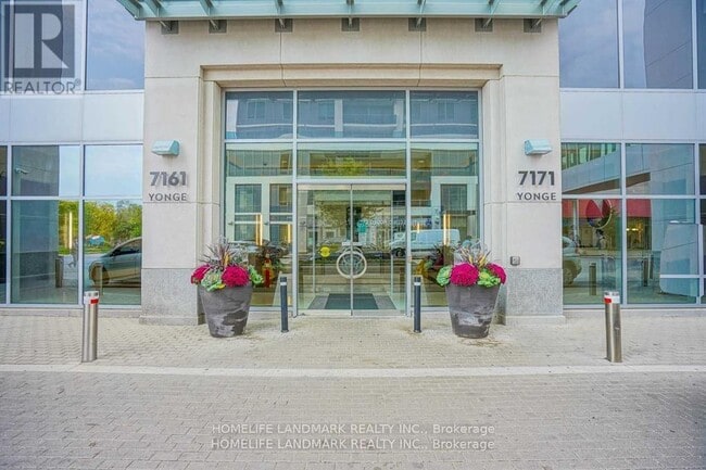 Photo du bâtiment - 7171-7171 Yonge St