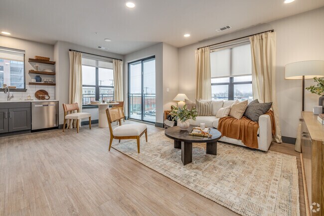 2 habitaciones, 2 baños, 1,072 pies cuadrados, sala de estar - Santa Fe Square Apartments