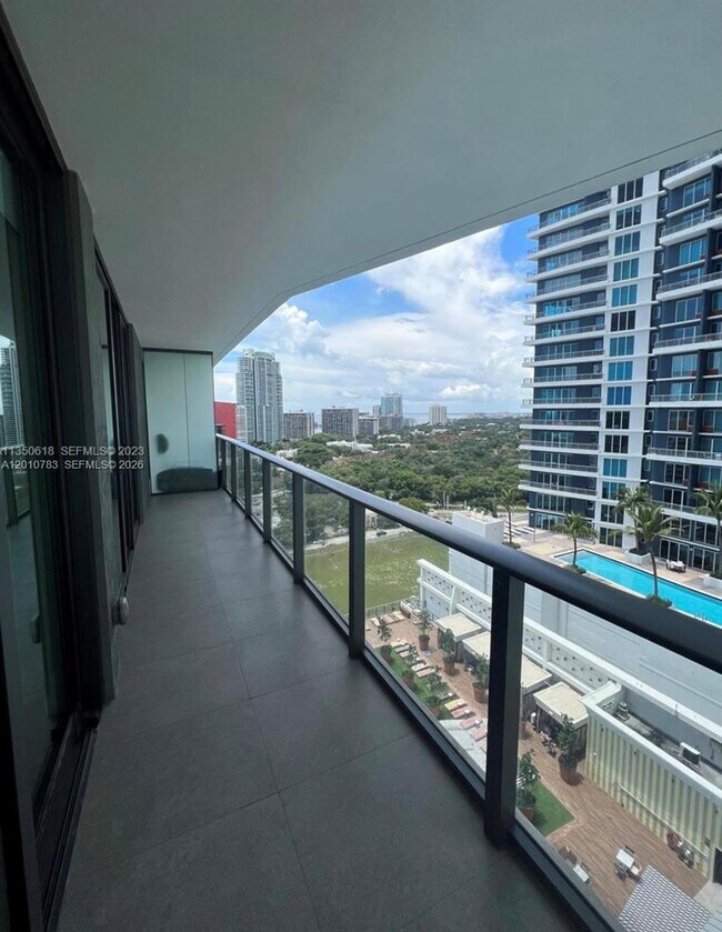 Foto del edificio - 1300 S Miami Ave