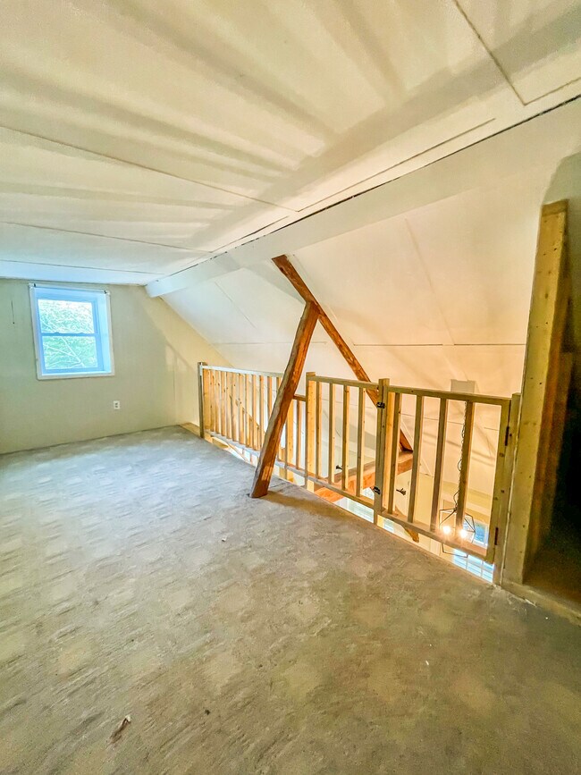 Building Photo - 6 S Hunts Meadow Rd