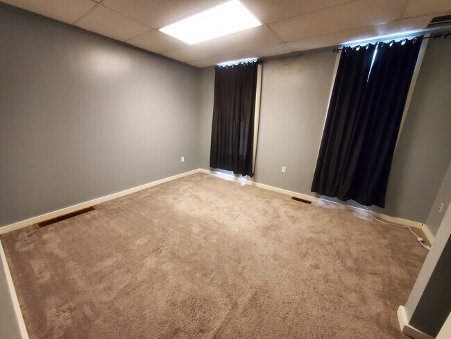 Foto del edificio - 116 S Poplar St