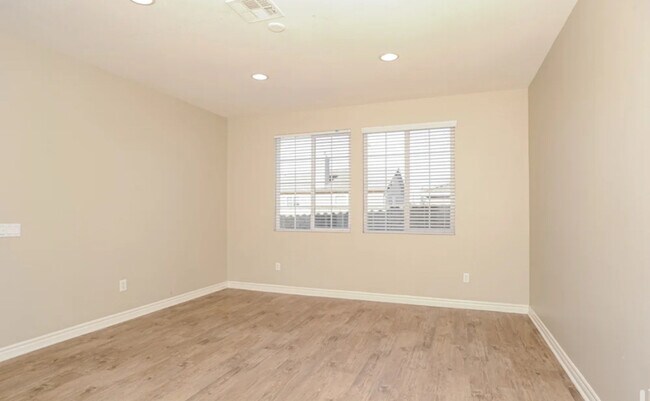 Foto del edificio - 2818 Osmunda Ct