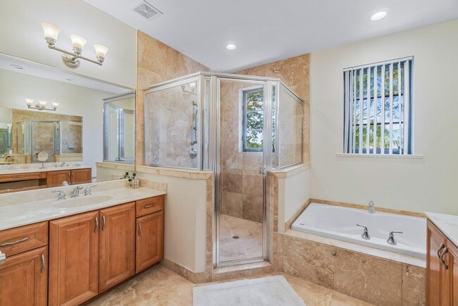Building Photo - 620 Via Villagio