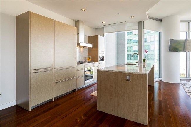 Foto del edificio - 2900 McKinnon St