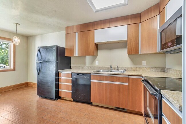 Foto del edificio - 8621 Monroe St