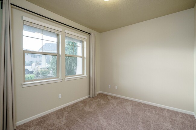 Building Photo - Desirable Camas Location - Hills at Round ...