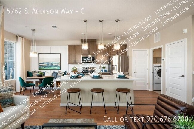 Building Photo - 5762 S Addison Way
