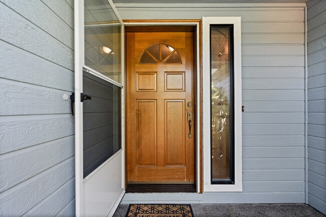 Foto del edificio - 2890 Wedgewood Ln