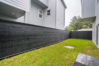 Building Photo - 7714 Jack Oak Ave
